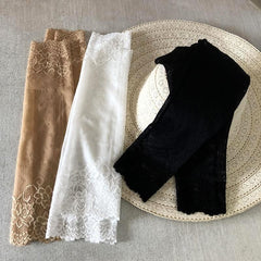 The Siouxsie Lace Gloves